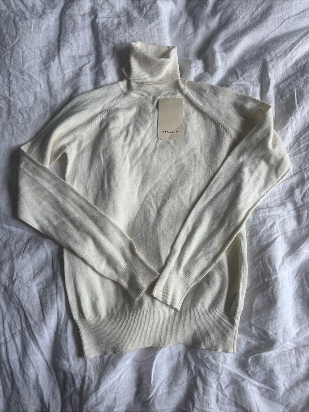 Zara Women’s Cream Turtleneck Sweater NWT